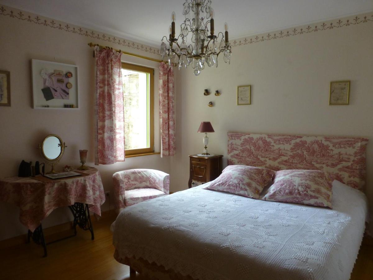 Les Chambres De La Ville Haute Dun-sur-Meuse エクステリア 写真