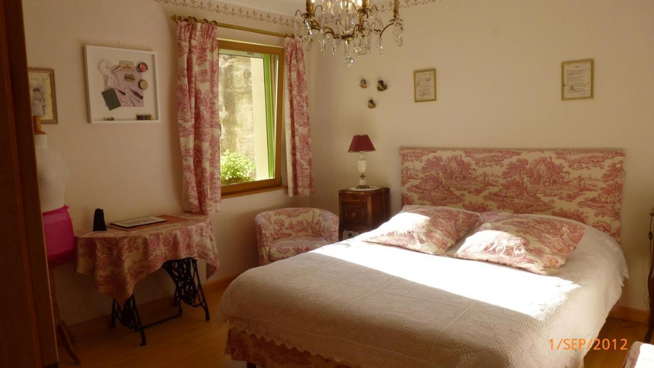 Les Chambres De La Ville Haute Dun-sur-Meuse エクステリア 写真