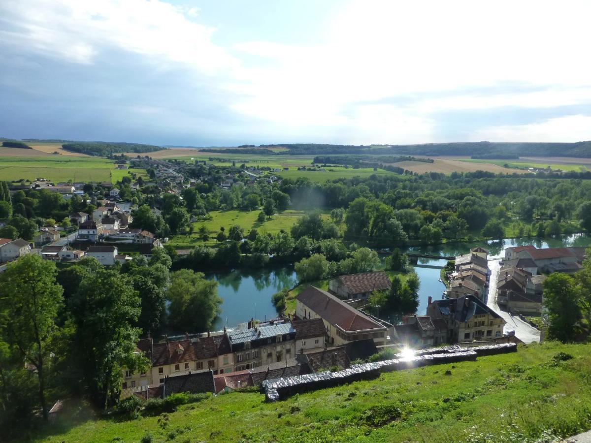 Les Chambres De La Ville Haute Dun-sur-Meuse エクステリア 写真