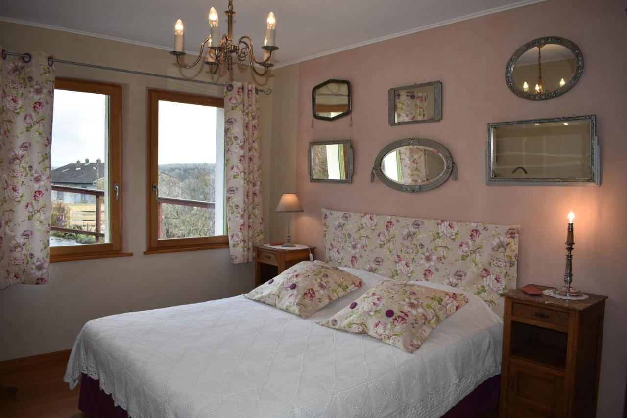 Les Chambres De La Ville Haute Dun-sur-Meuse エクステリア 写真