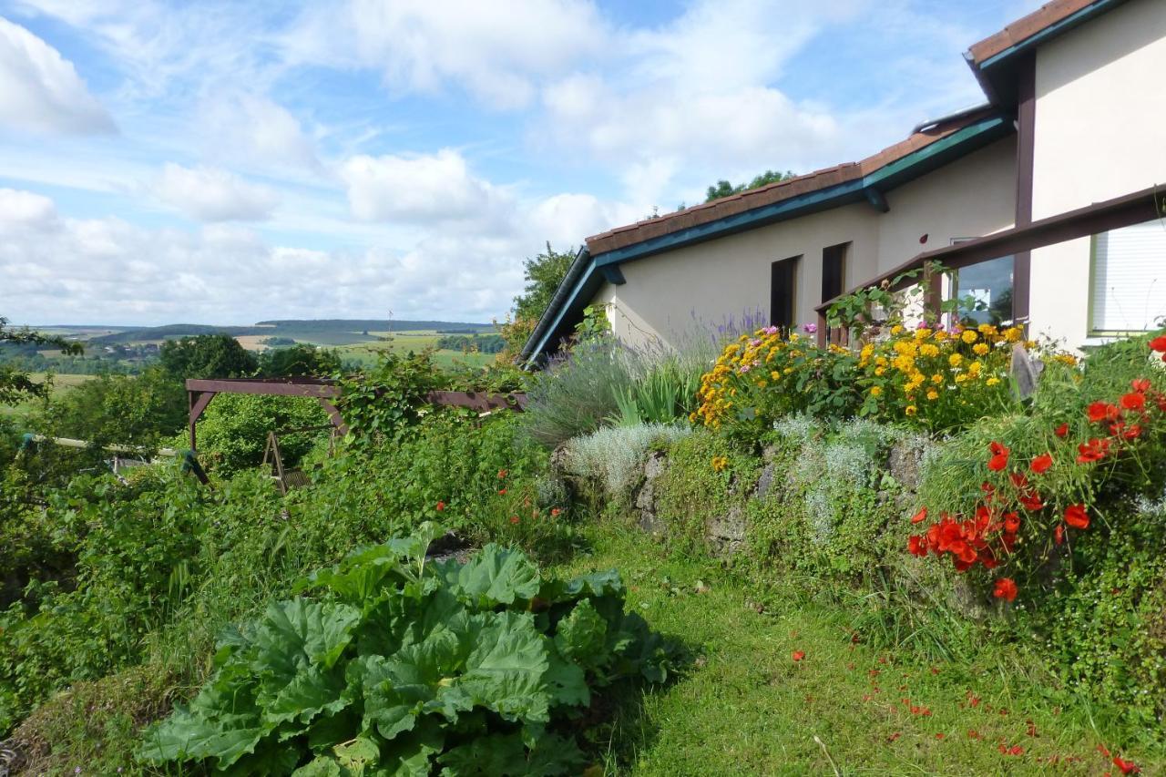 Les Chambres De La Ville Haute Dun-sur-Meuse エクステリア 写真